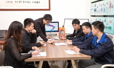 辣椒醬灌裝旋蓋生產(chǎn)線，香菇醬灌裝機(jī)